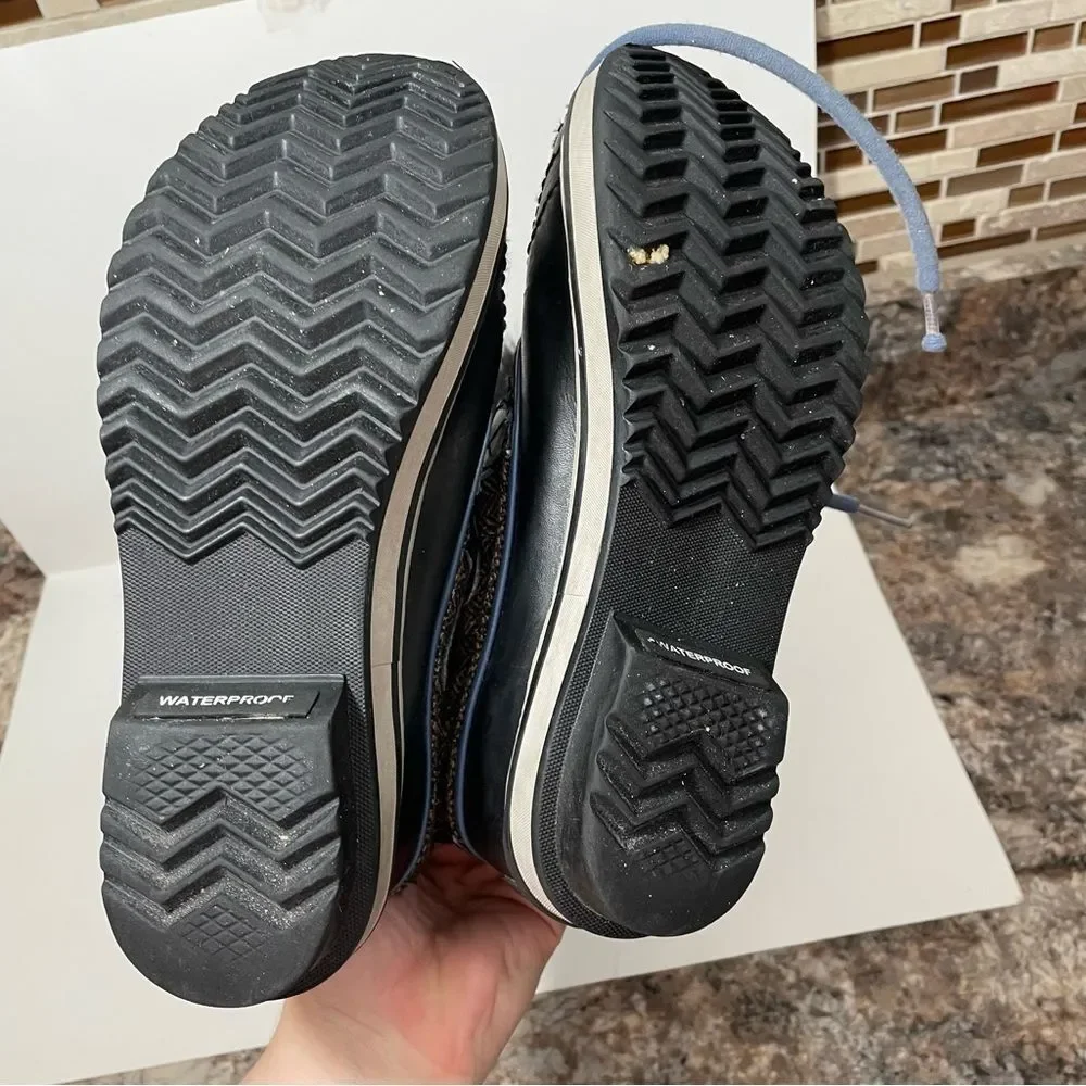 Sorel gently worn